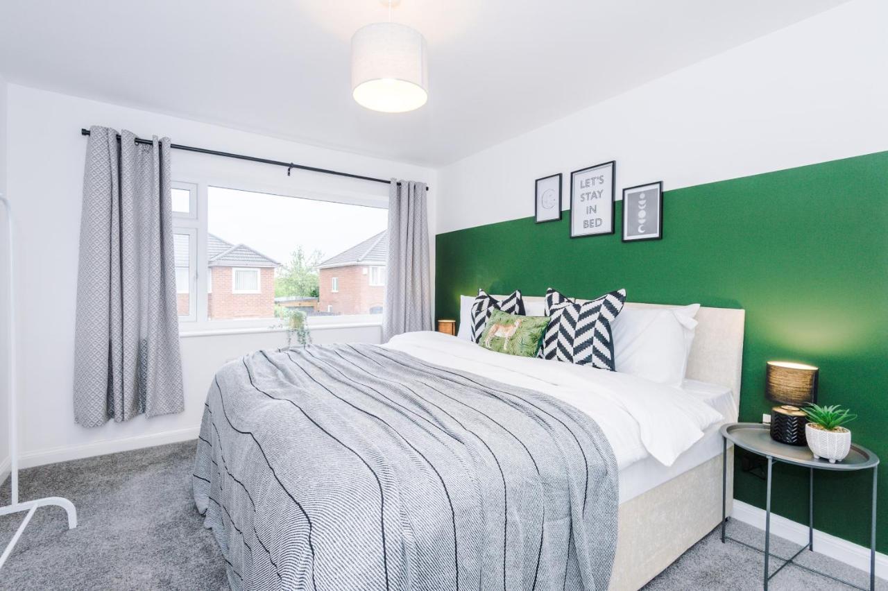 Welcoming 3 Bed Home, 10 Mins From Chester Races And Zoo Saughall Dış mekan fotoğraf