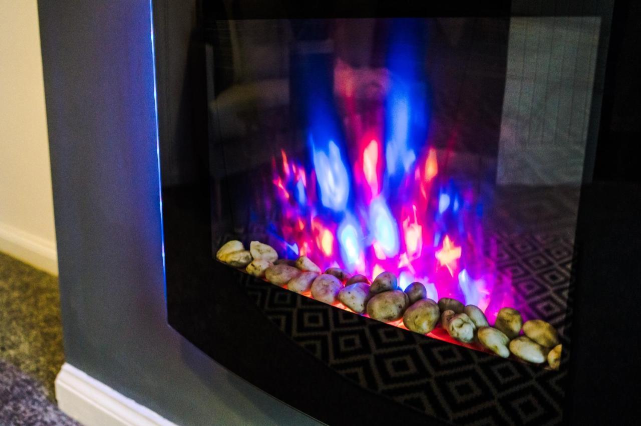 Welcoming 3 Bed Home, 10 Mins From Chester Races And Zoo Saughall Dış mekan fotoğraf